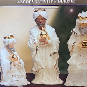 Bon Ton Jade Porcelain 3 Wise Men Nativity Figurine Set in Cream Gold Beautiful